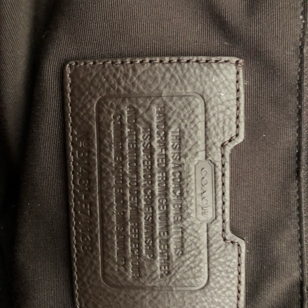 Large Coach travel bag, all leather, almost new. - Picture 5 of 5